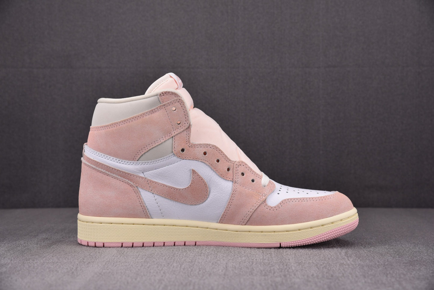 Jordan 1 Retro High OG 'Washed Pink'