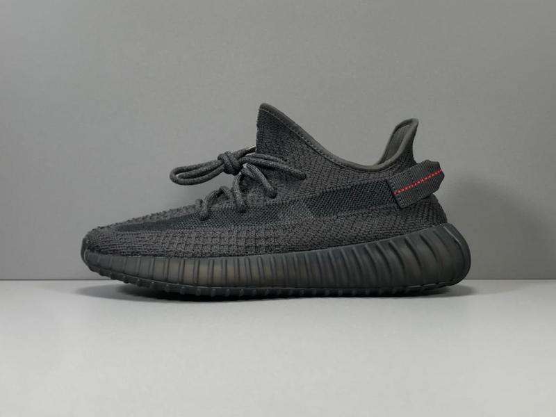 YEEZY BOOST 350 V2 BLACK REFLECTIVE