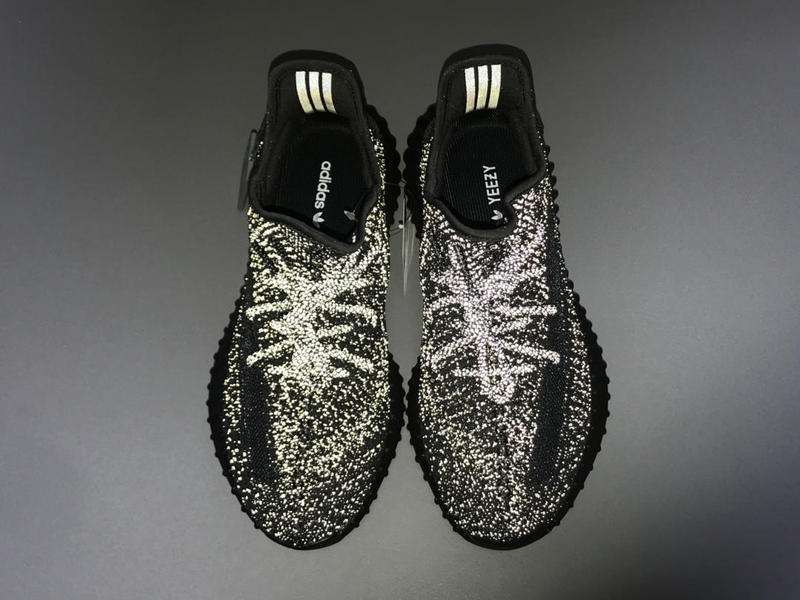 YEEZY BOOST 350 V2 BLACK REFLECTIVE