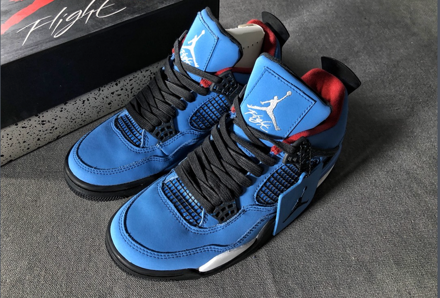 Air Jordan 4 x Travis Scott Cactus Jack