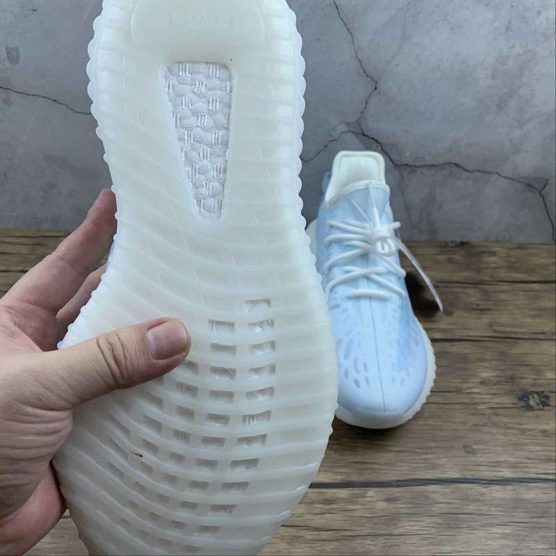 YEEZY BOOST 350 V2 MONO ICE