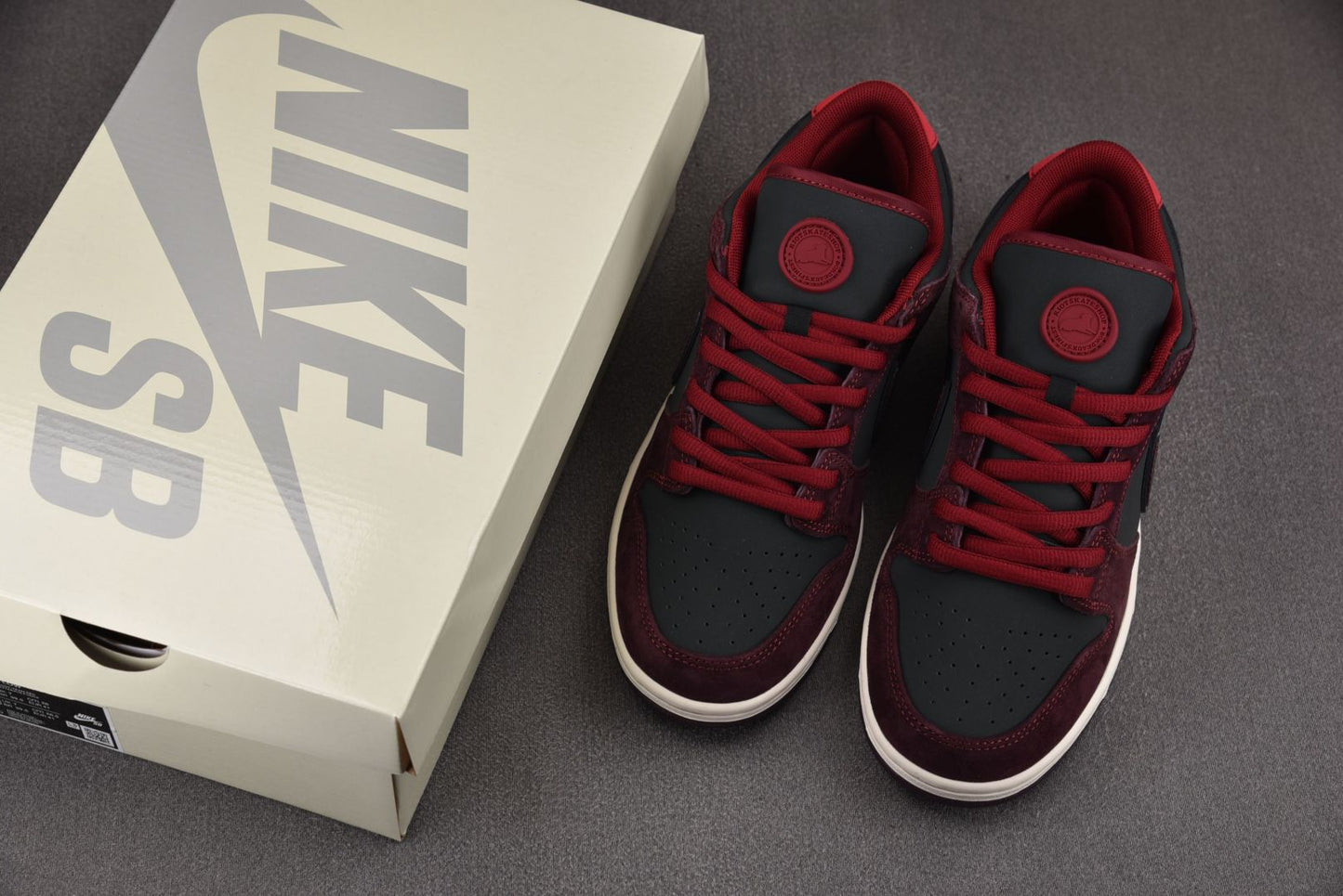 Nike SB Dunk Low Riot Skateshop