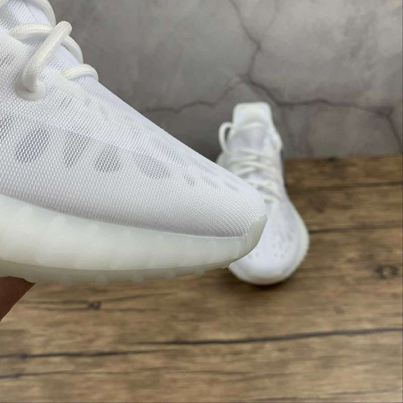 YEEZY BOOST 350 V2 MONO CLOUD