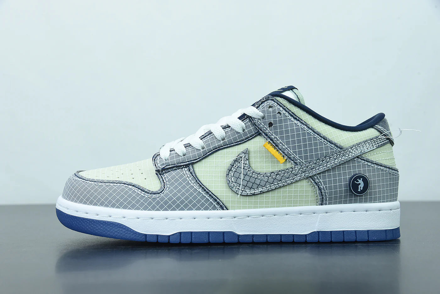 Dunk Low Union Passport Pack Pistachio