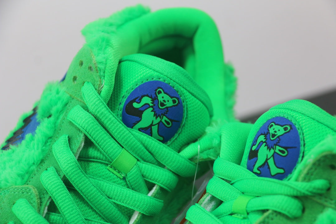 Nike SB Dunk Low 'Grateful Dead Bears Green'