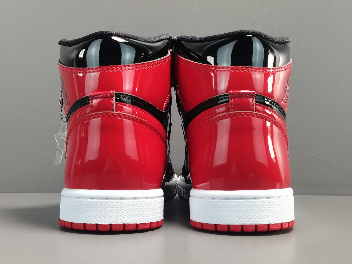 Jordan 1 Retro High OG 'Patent Bred'