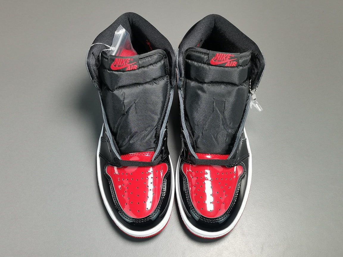 Jordan 1 Retro High OG 'Patent Bred'