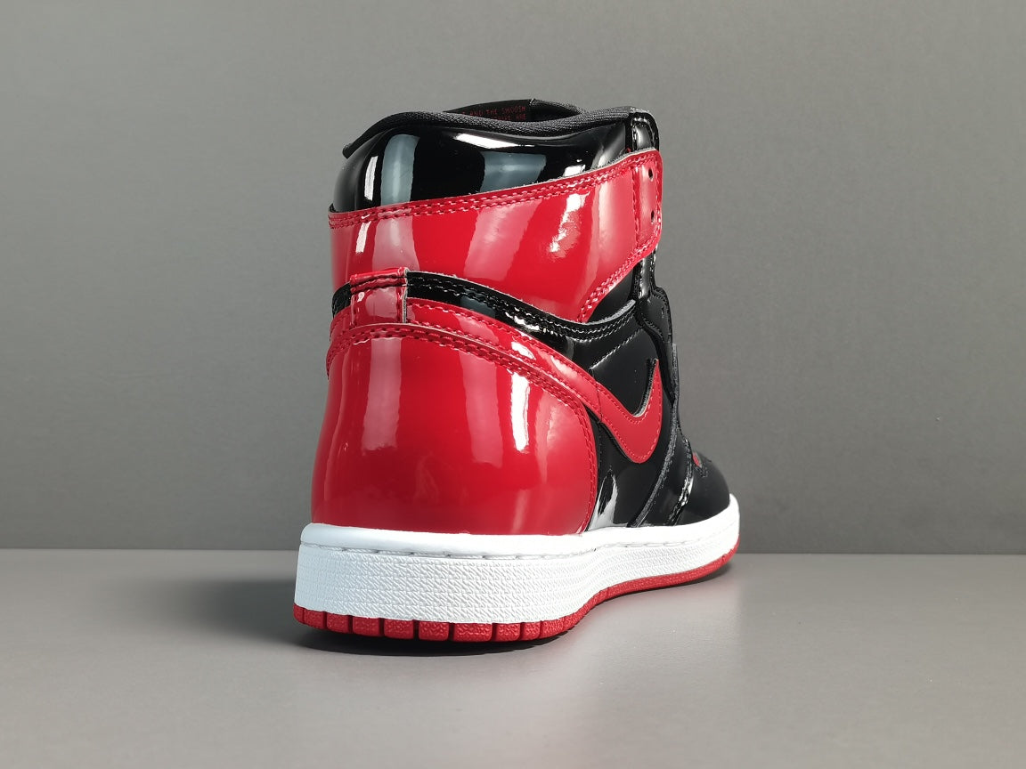 Jordan 1 Retro High OG 'Patent Bred'