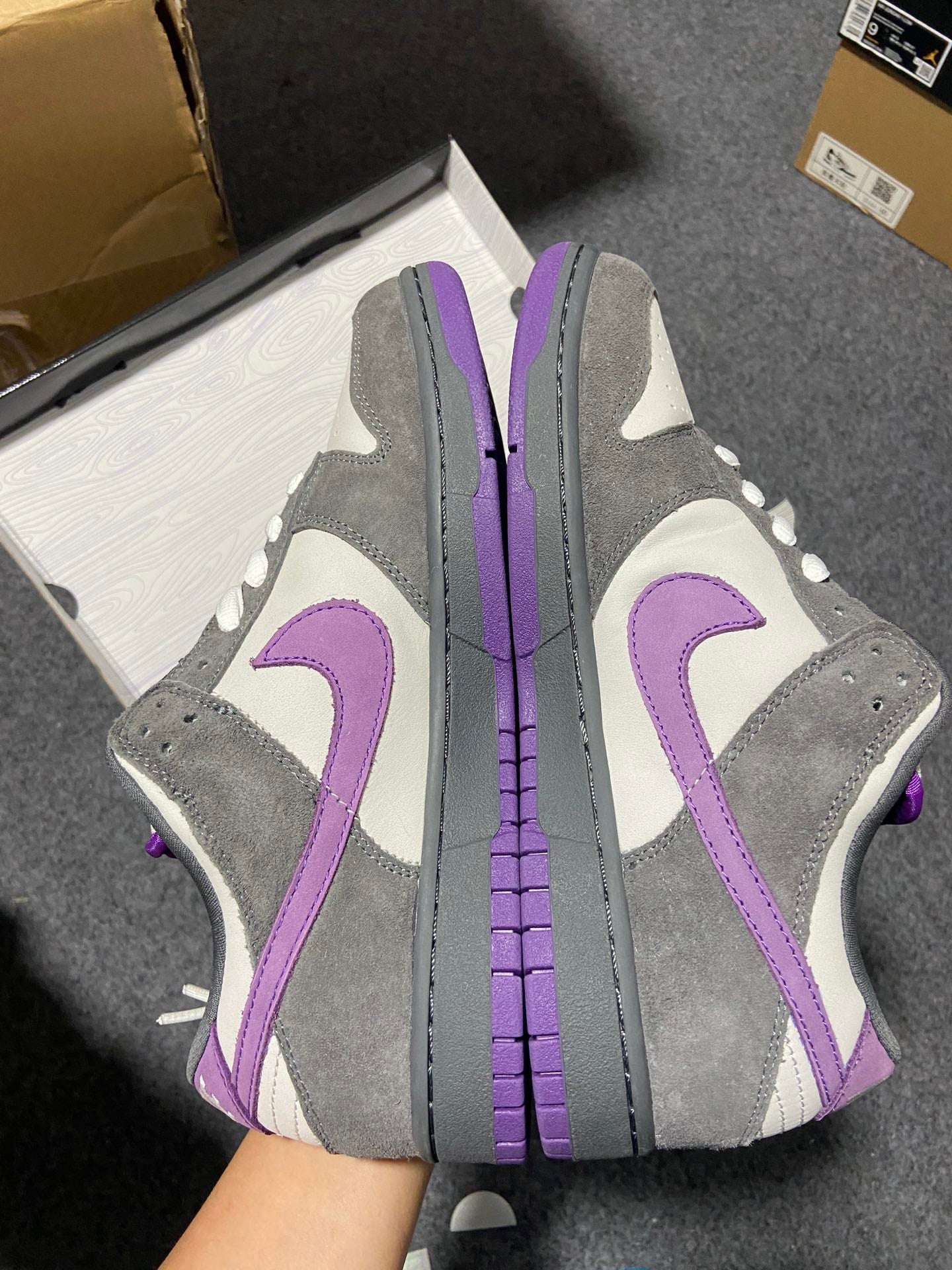 Nike SB Dunk Low Purple Pigeon