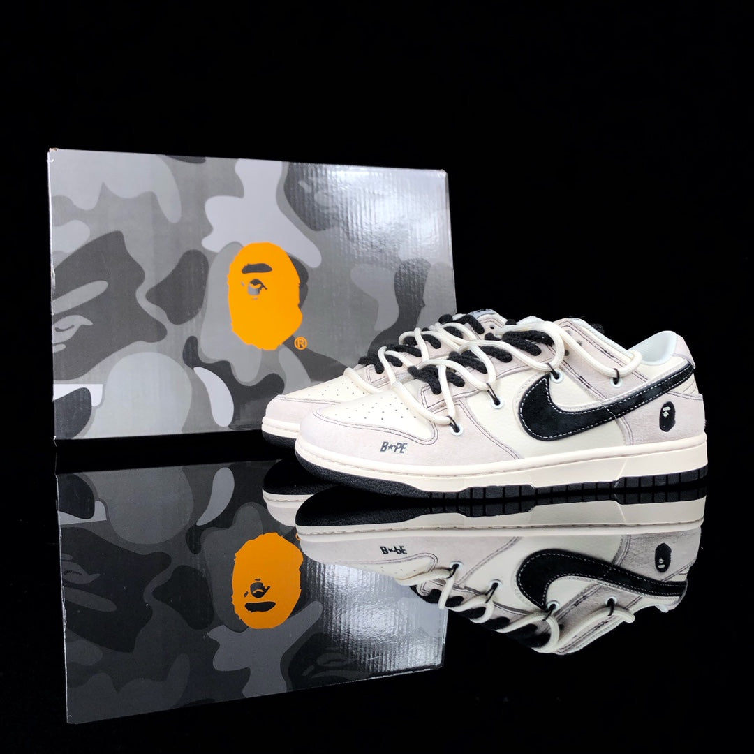 [BAPE] x SB DUNK LOW White