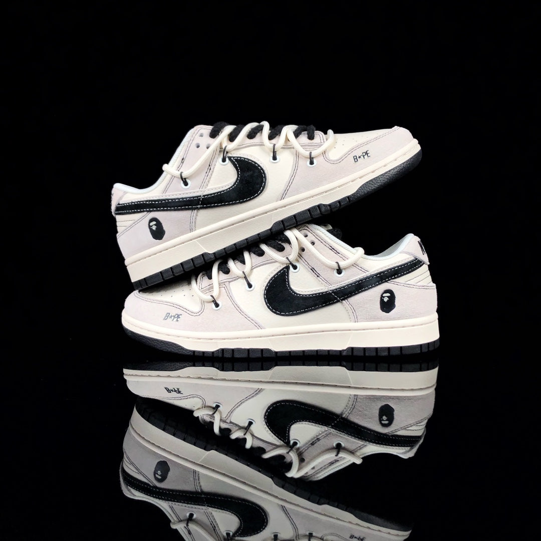[BAPE] x SB DUNK LOW White