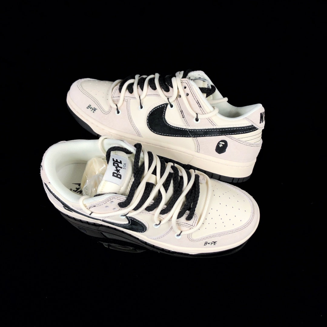 [BAPE] x SB DUNK LOW White