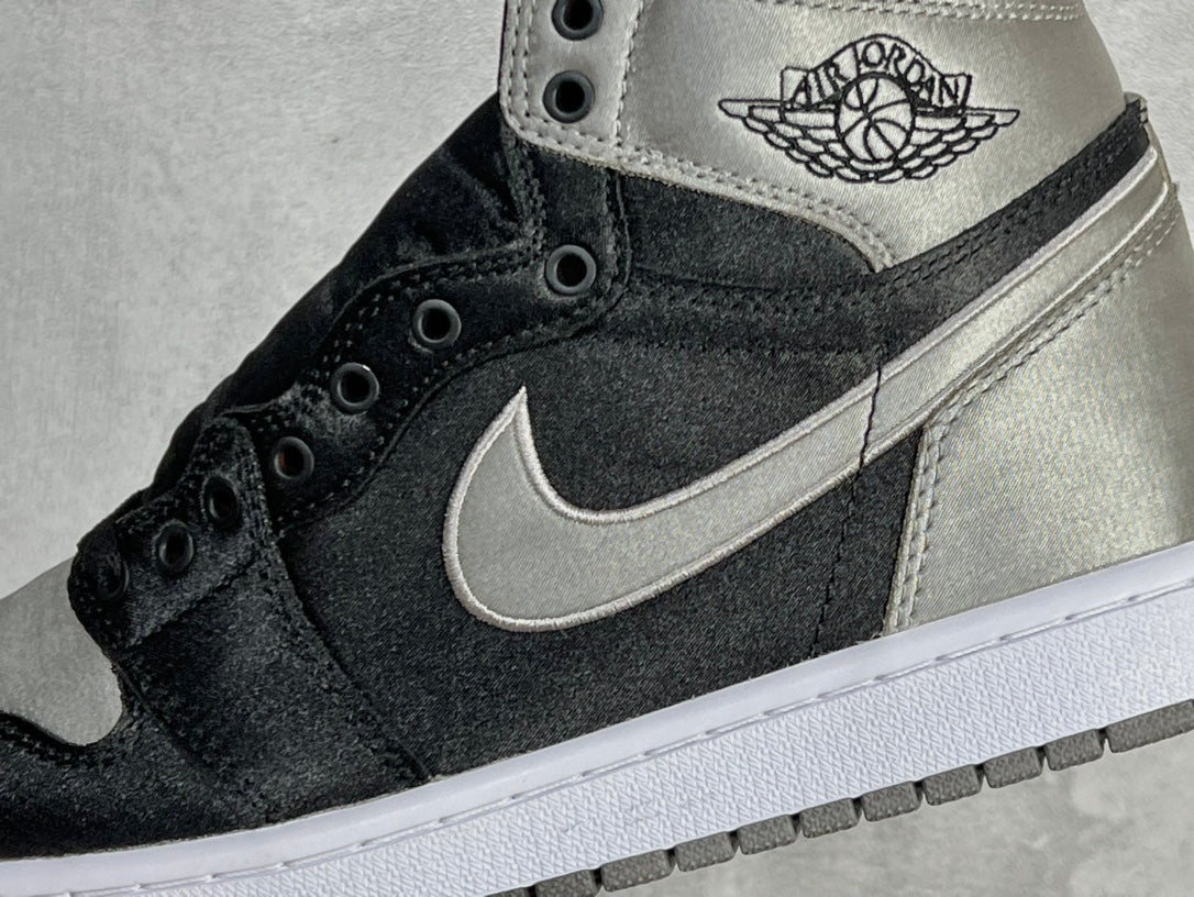 Jordan 1 Retro High OG 'Satin Shadow'