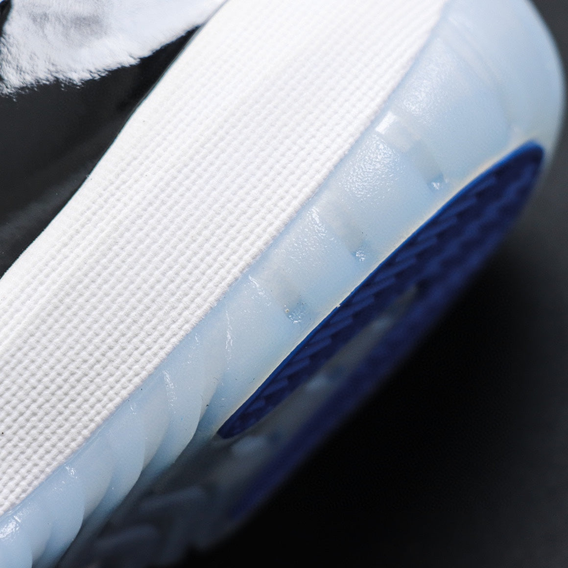 Jordan 11 Retro Low Space Jam
