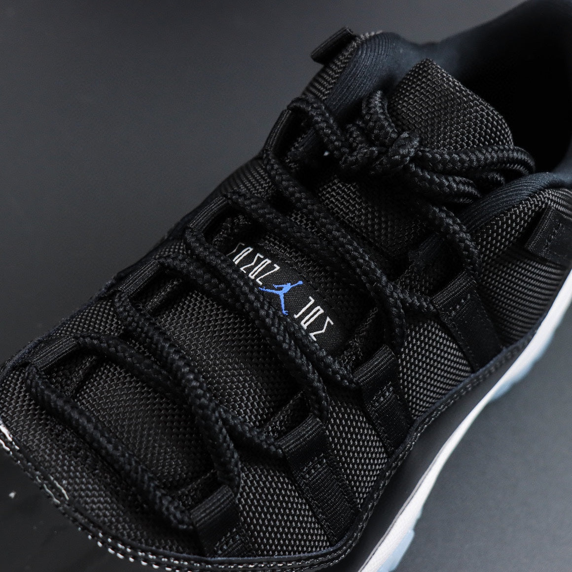Jordan 11 Retro Low Space Jam