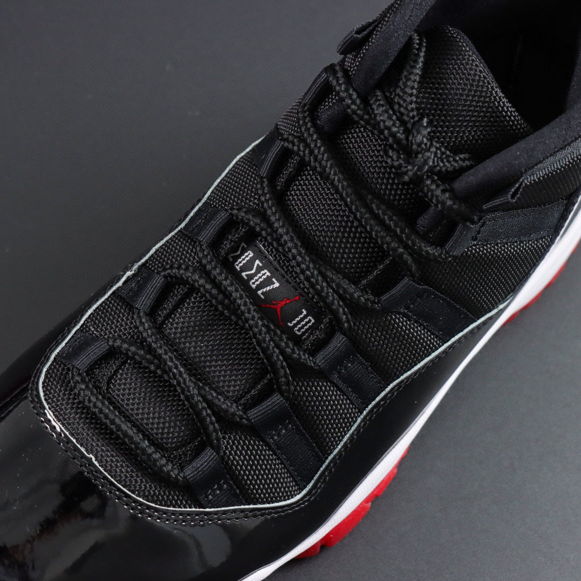 Jordan 11 'Bred'