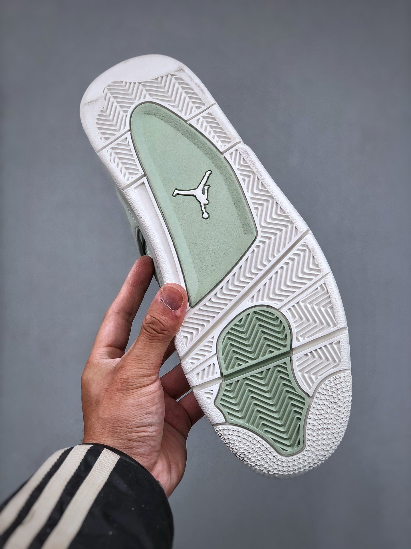 Jordan 4 Seafoam