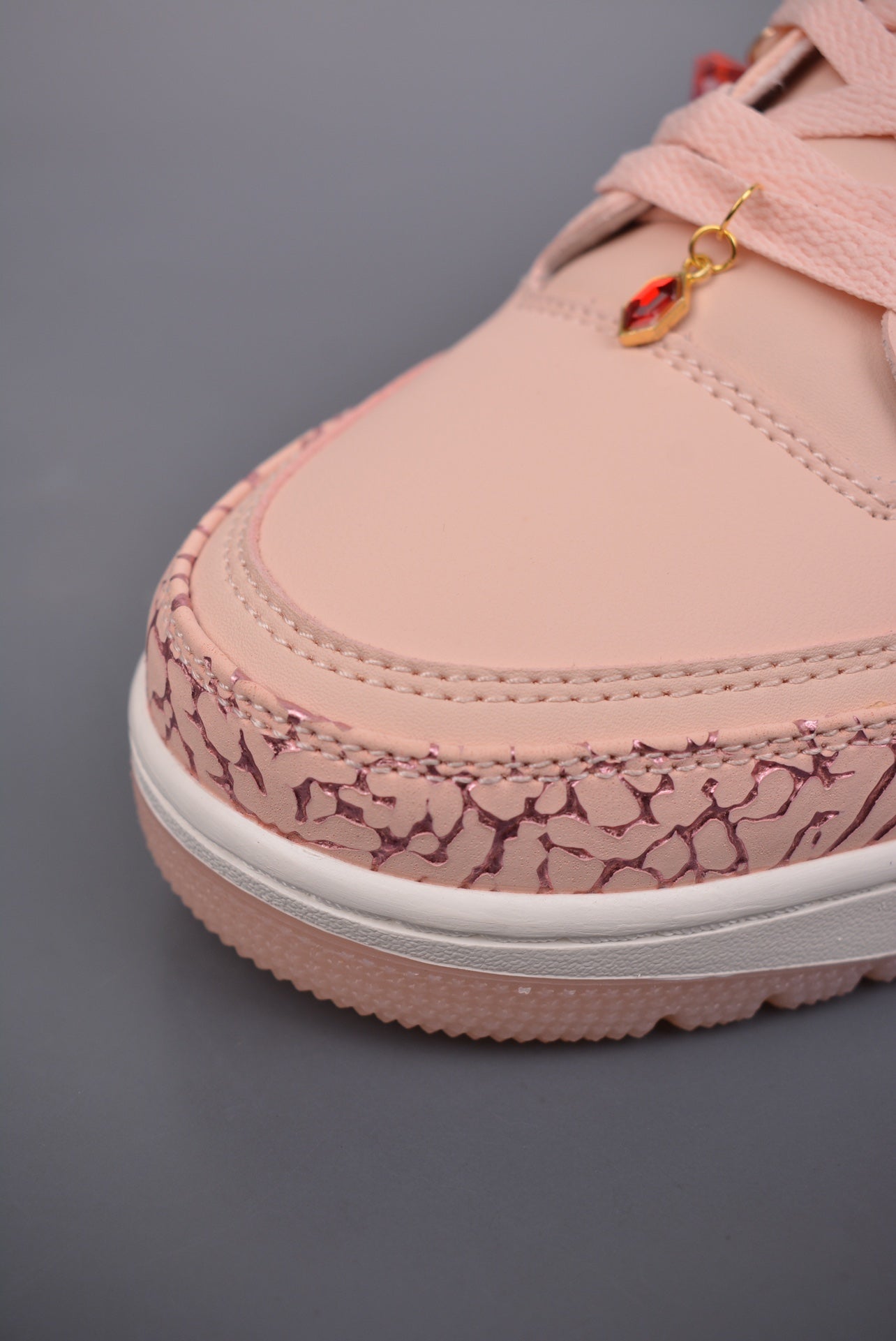 Jordan 4 'Valentine's Day'