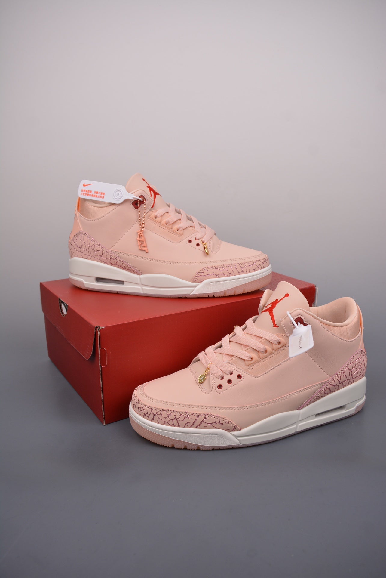 Jordan 4 'Valentine's Day'