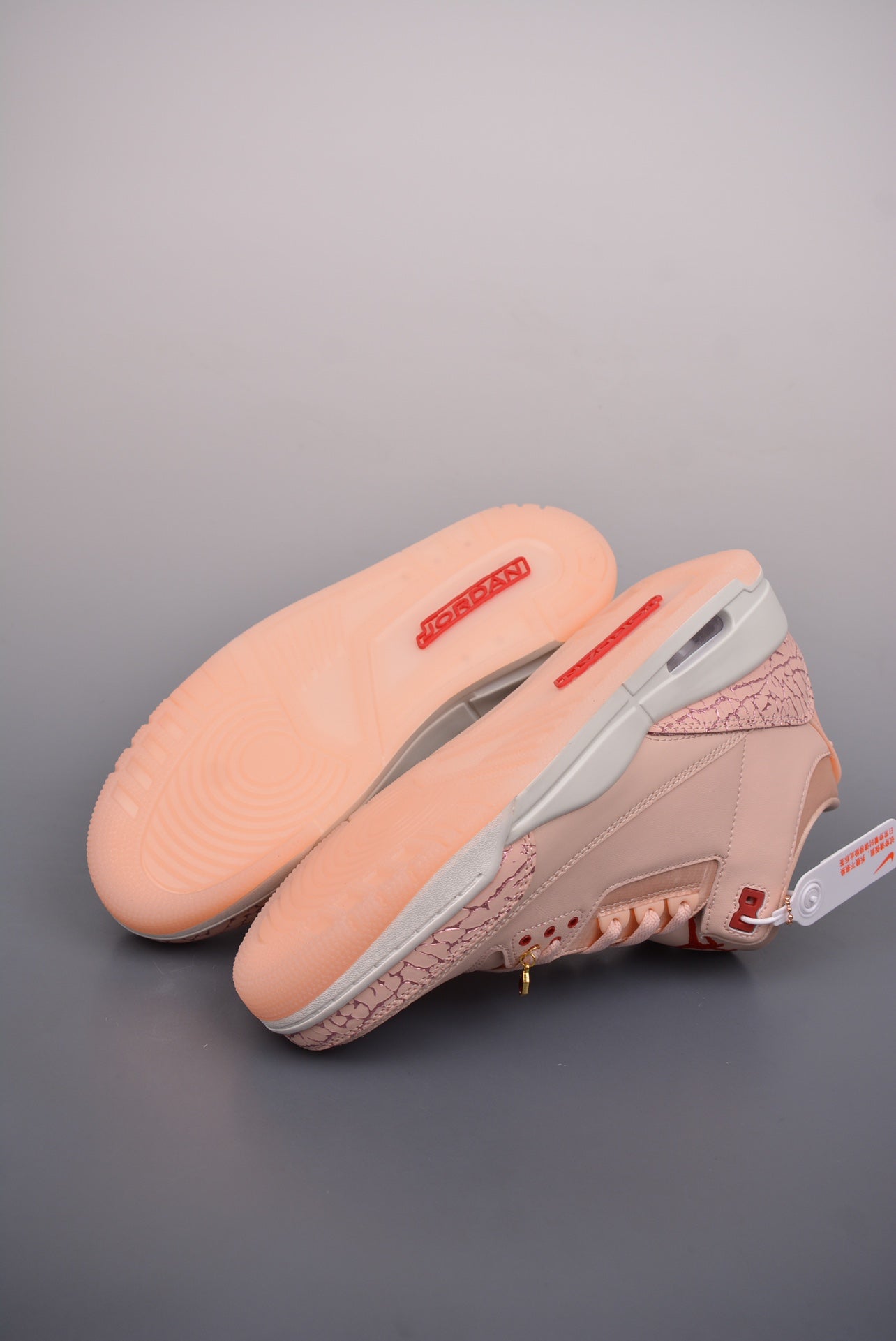 Jordan 4 'Valentine's Day'