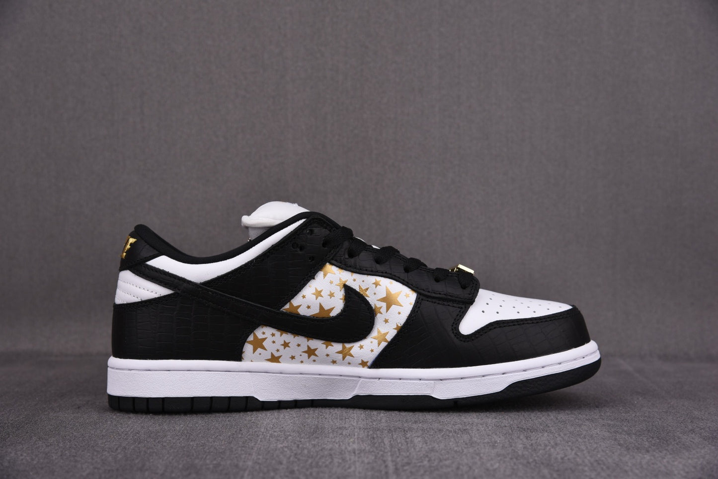 Nike B Dunk Low Supreme 'Stars Black'