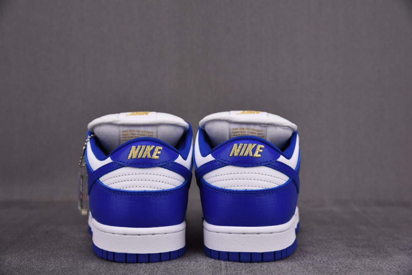 Nike SB Dunk Low Supreme Stars Hyper Royal