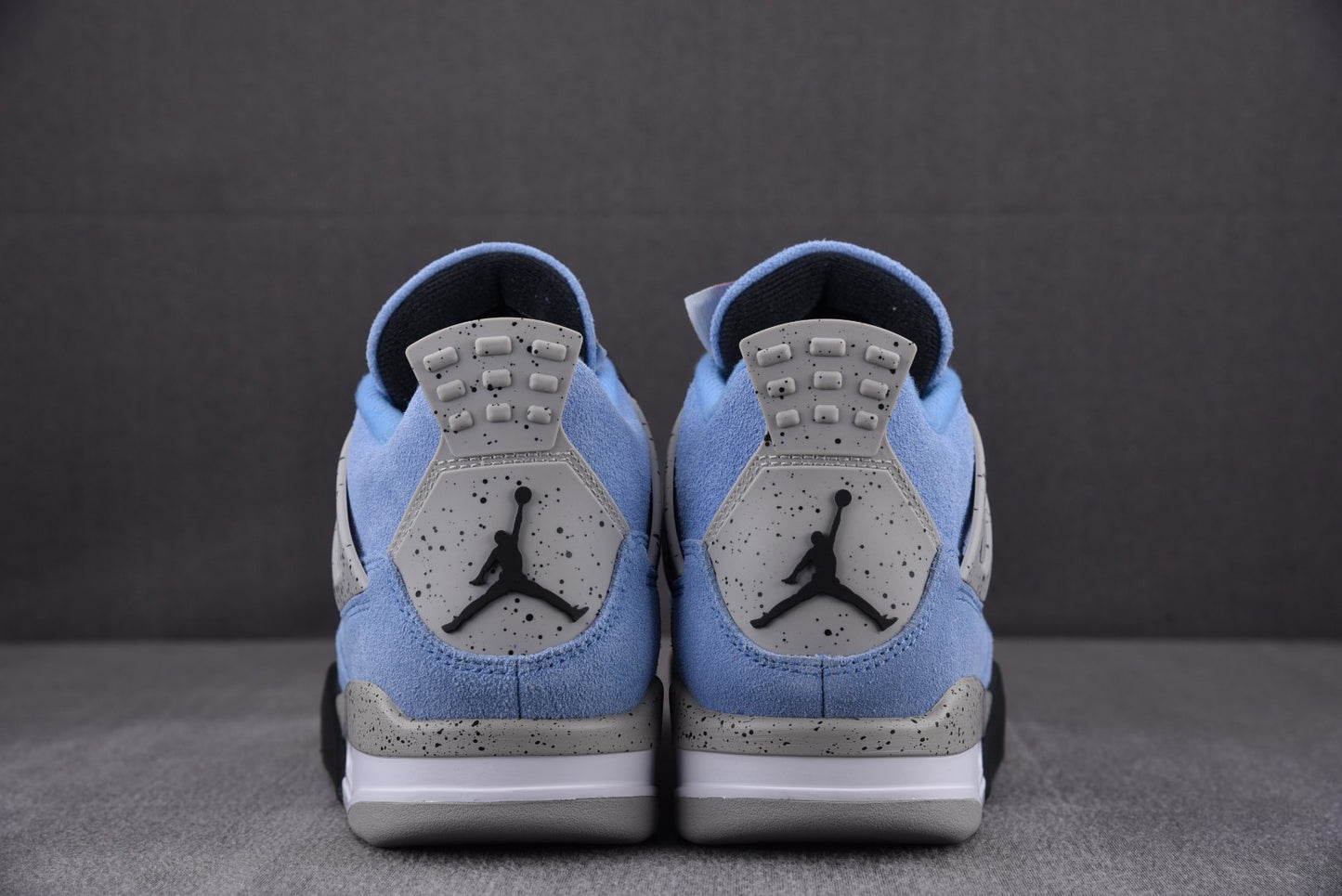 Air Jordan 4 'University Blue'