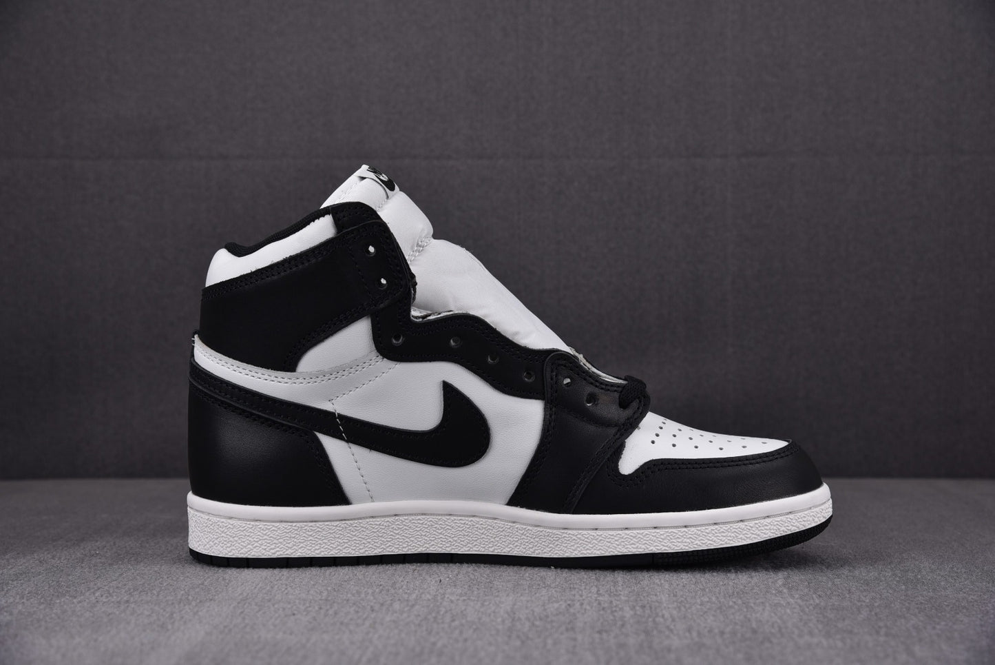 Jordan 1 Retro High '85 Black White