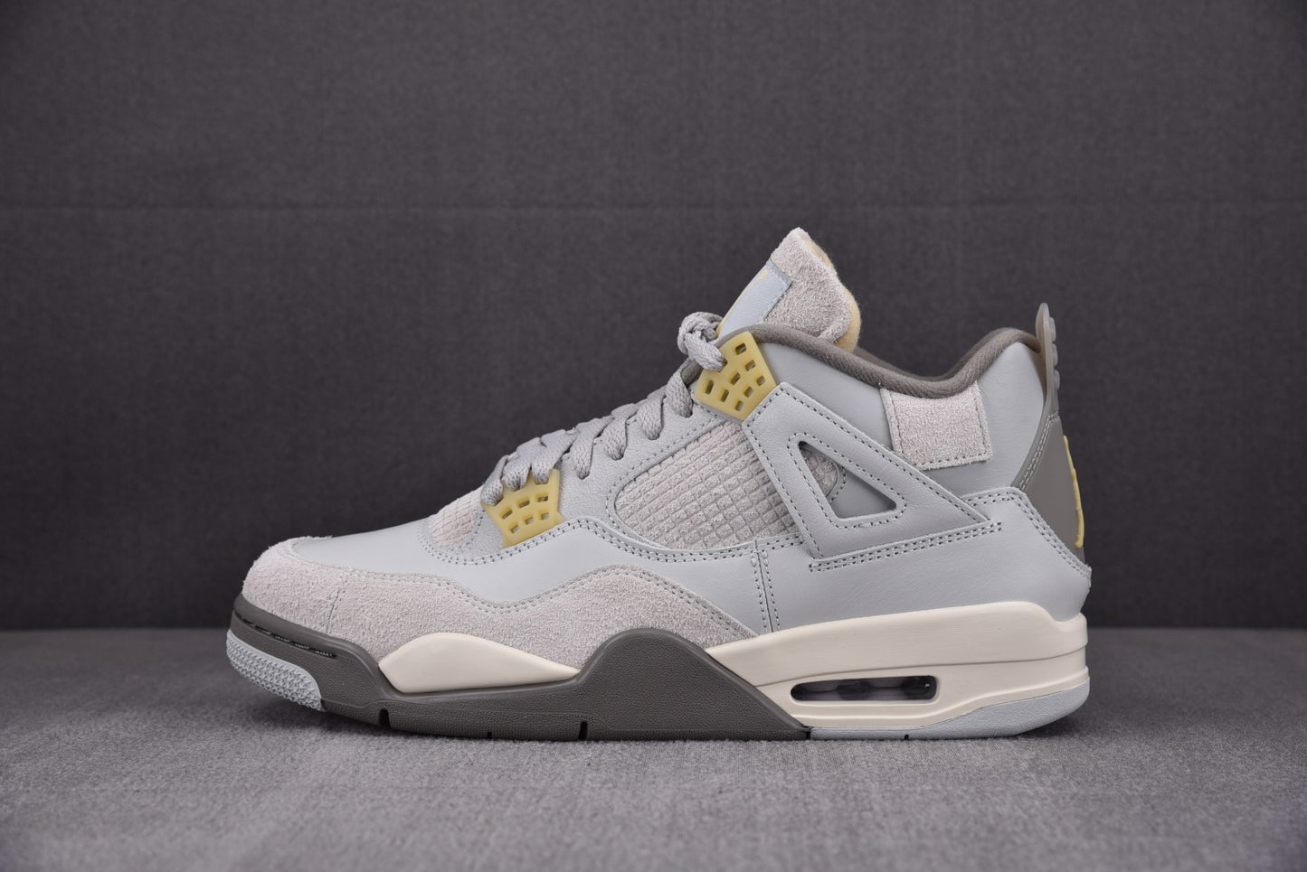 Air Jordan 4 'Craft Photon Dust'