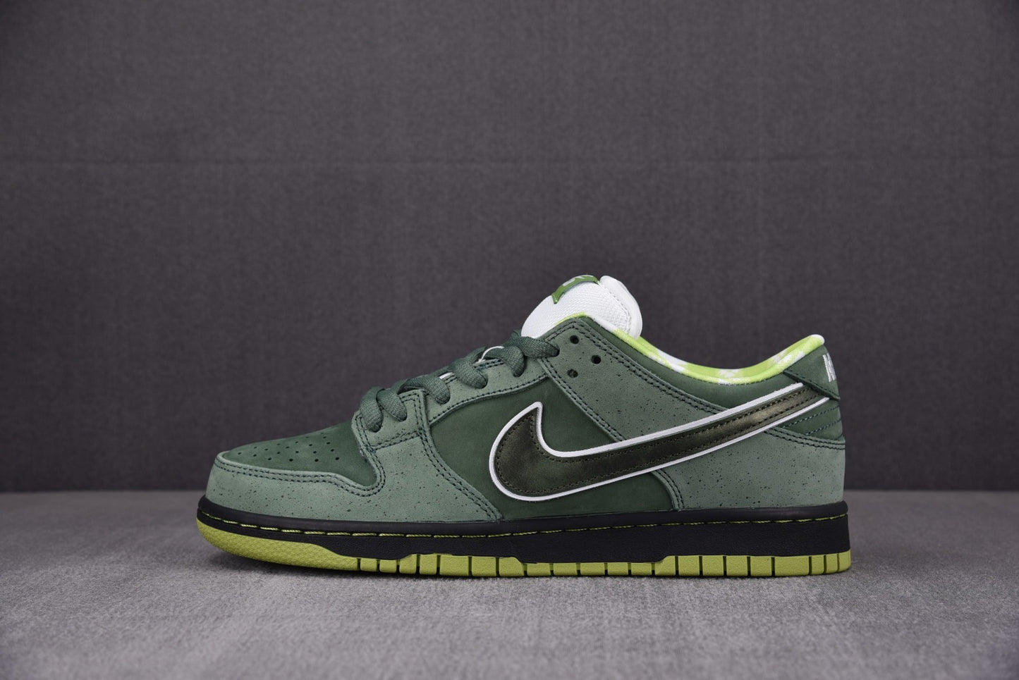 Nike SB Dunk Low 'Green Lobster'