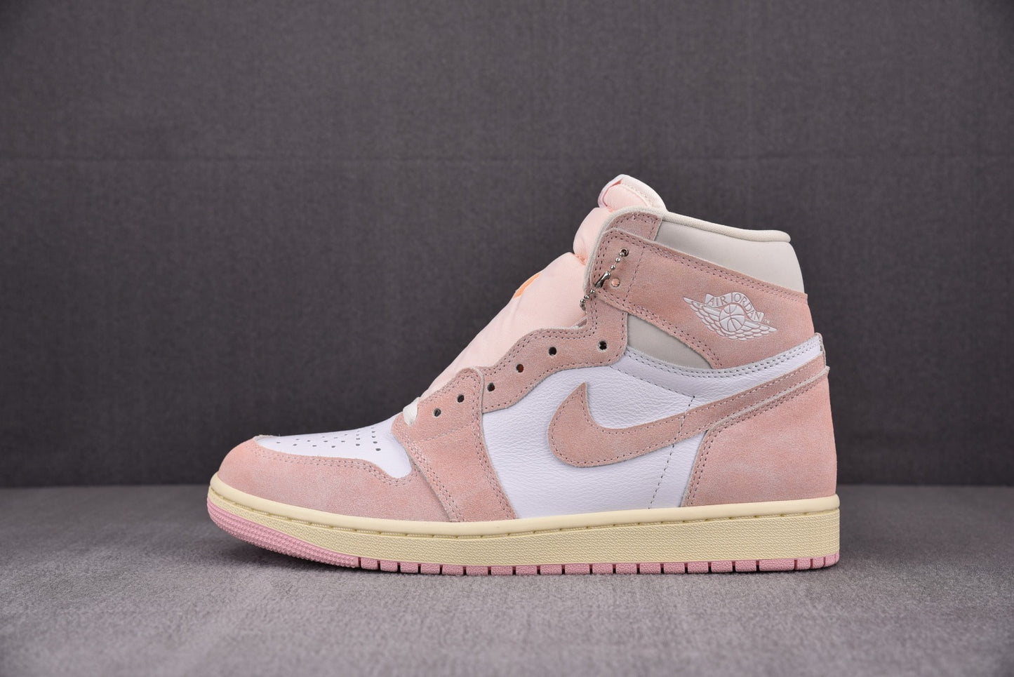 Jordan 1 Retro High OG 'Washed Pink'