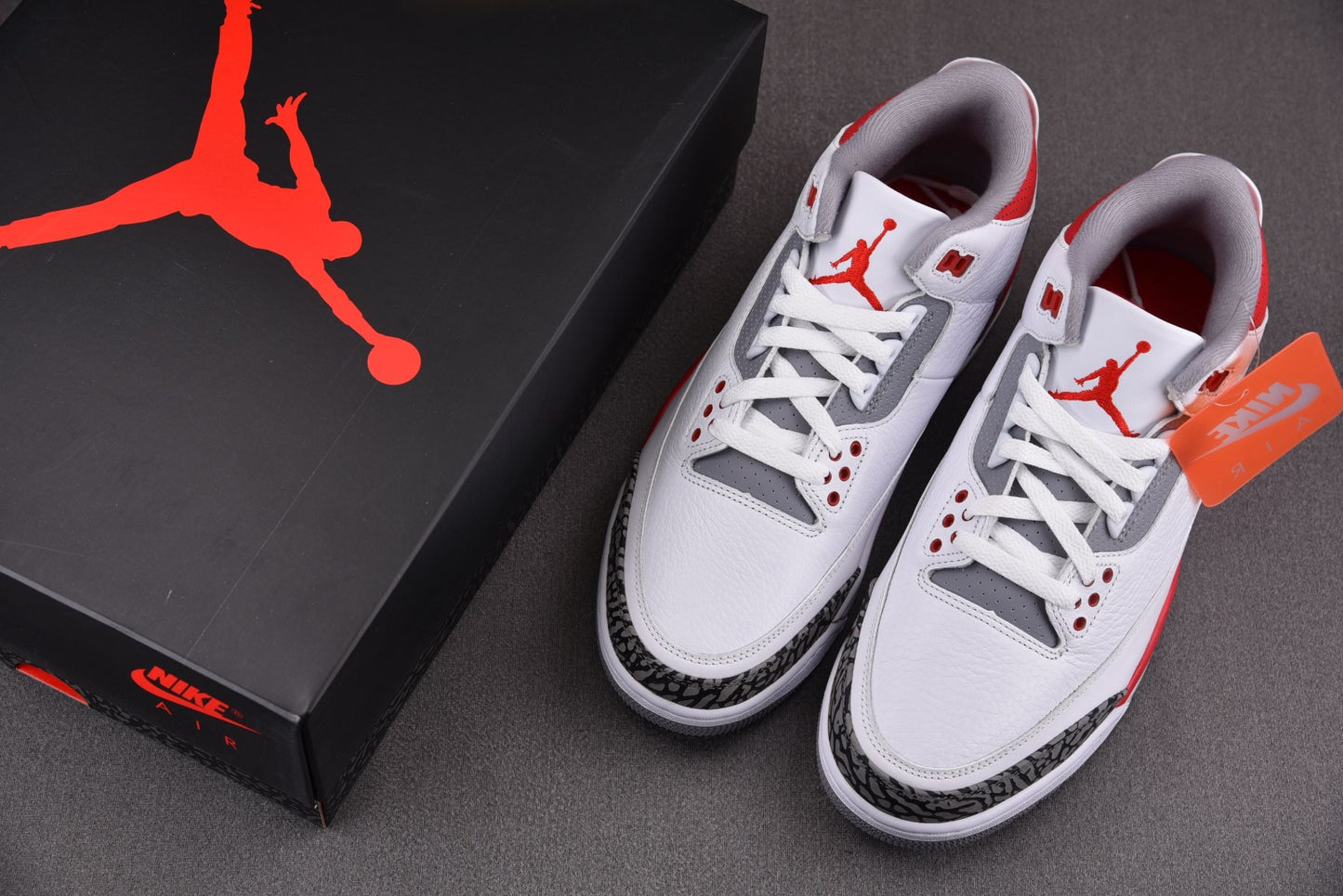 Jordan 3 Retro 'Fire Red'