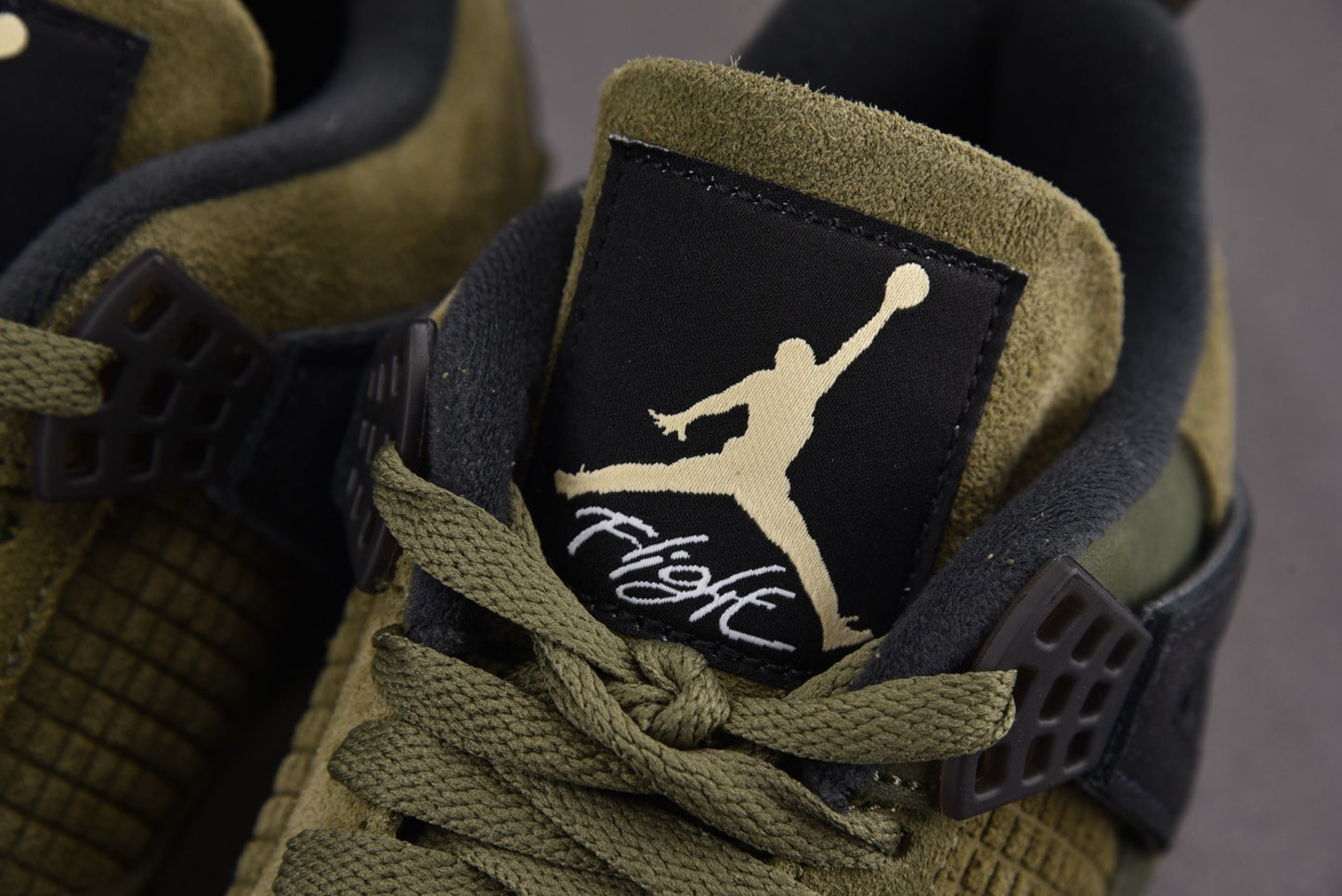 Air Jordan 4 'Olive'