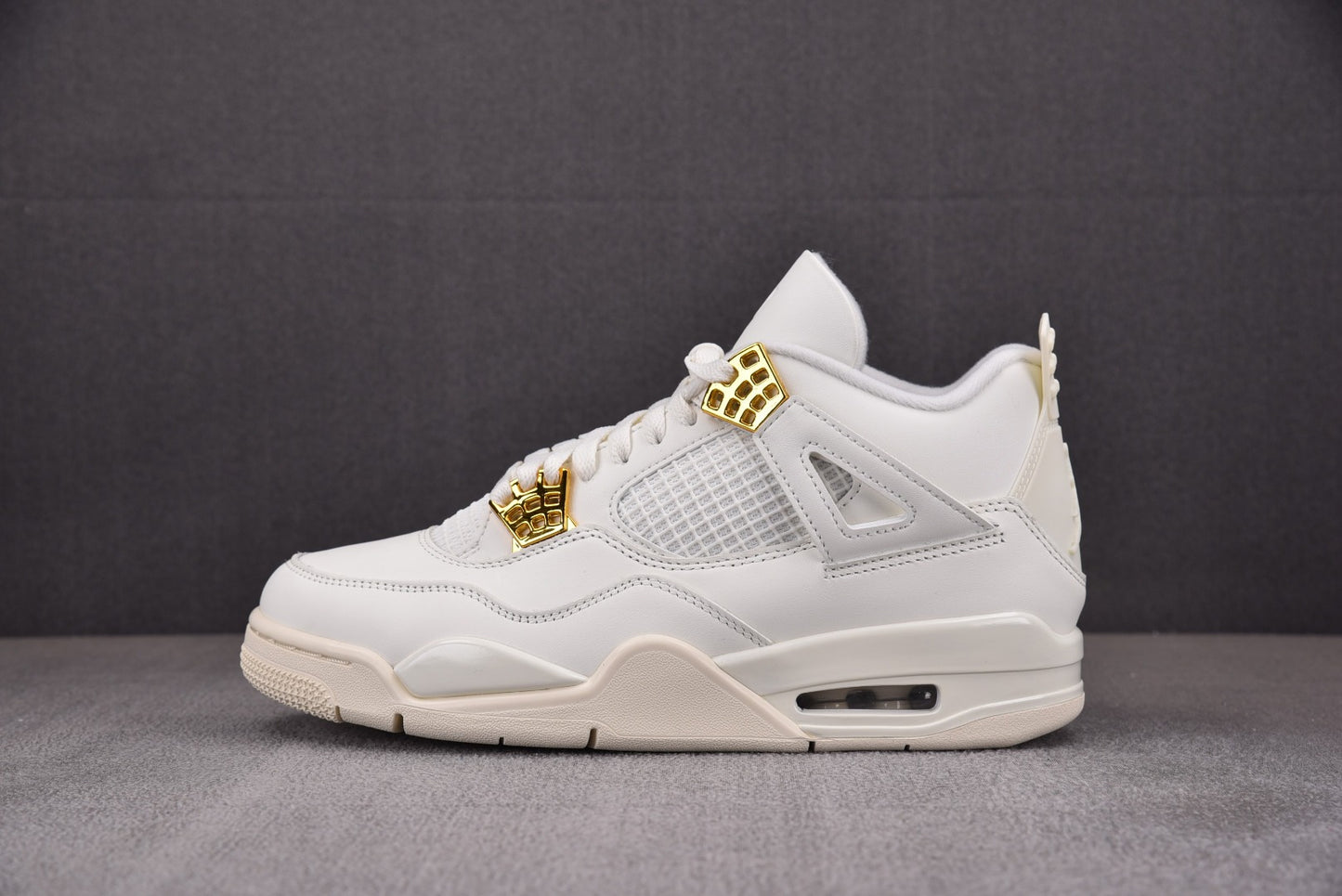 Air Jordan 4 'Metallic Gold'