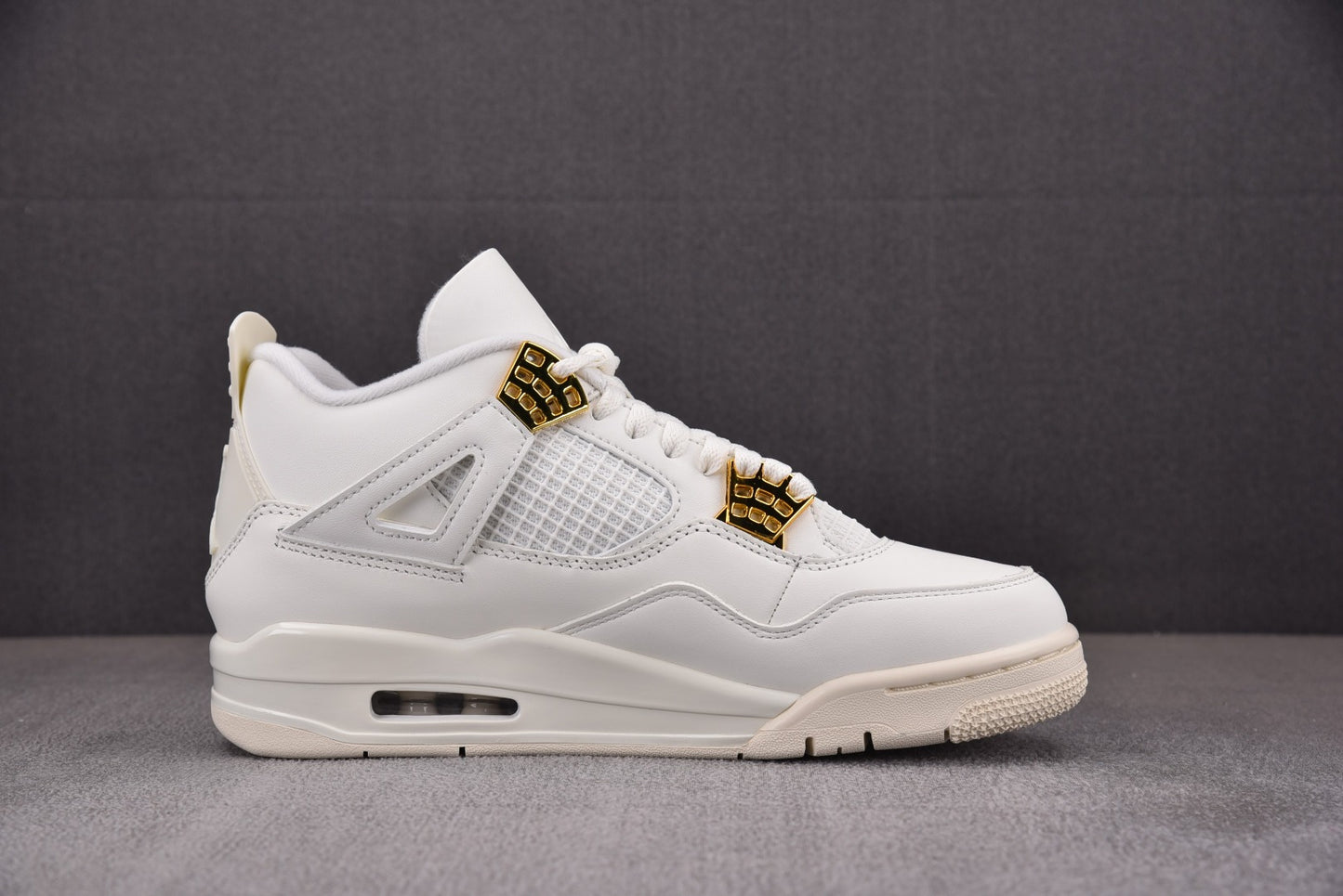 Air Jordan 4 'Metallic Gold'