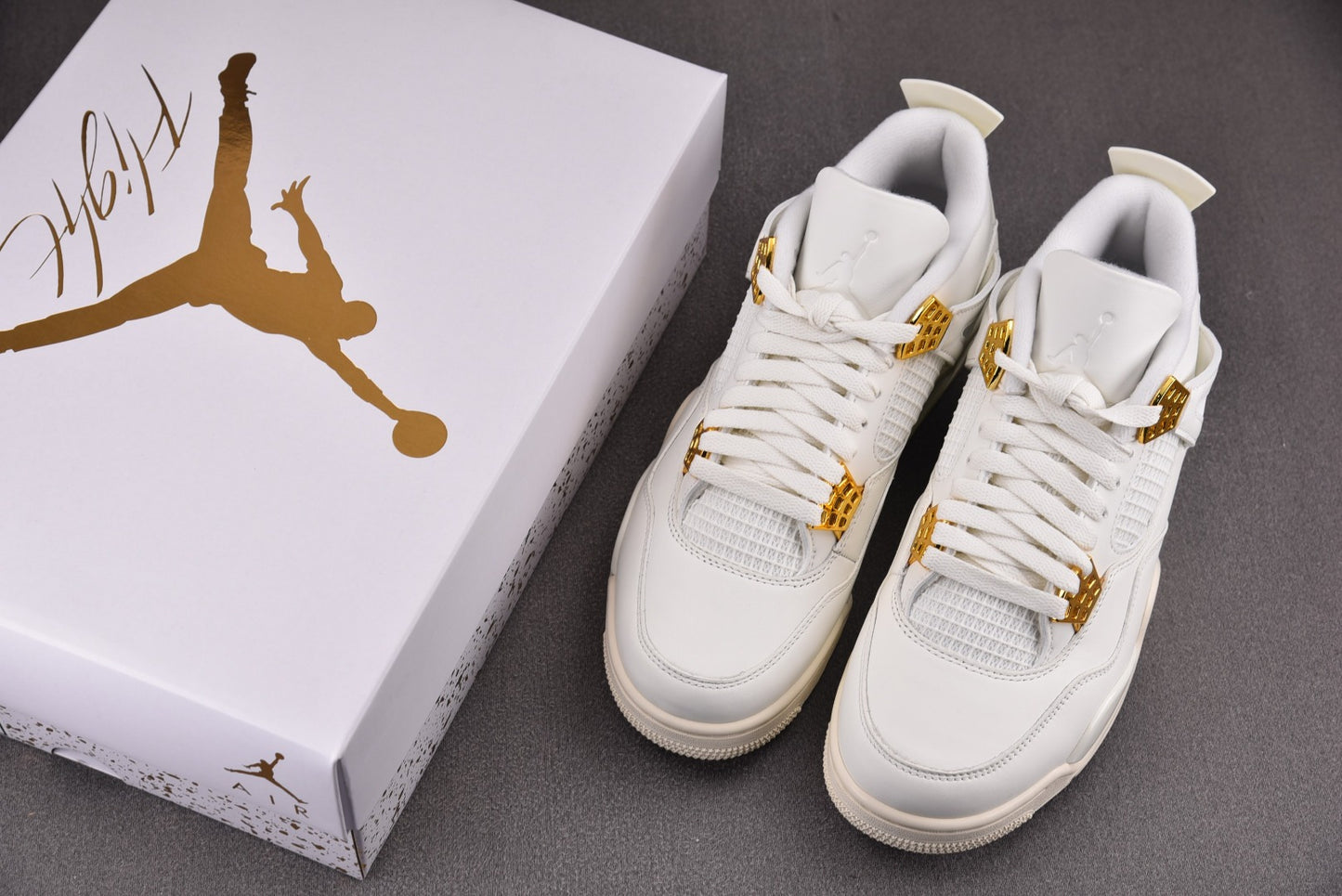 Air Jordan 4 'Metallic Gold'