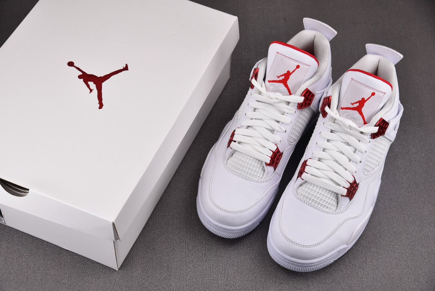 Air Jordan 4 'White University Red'