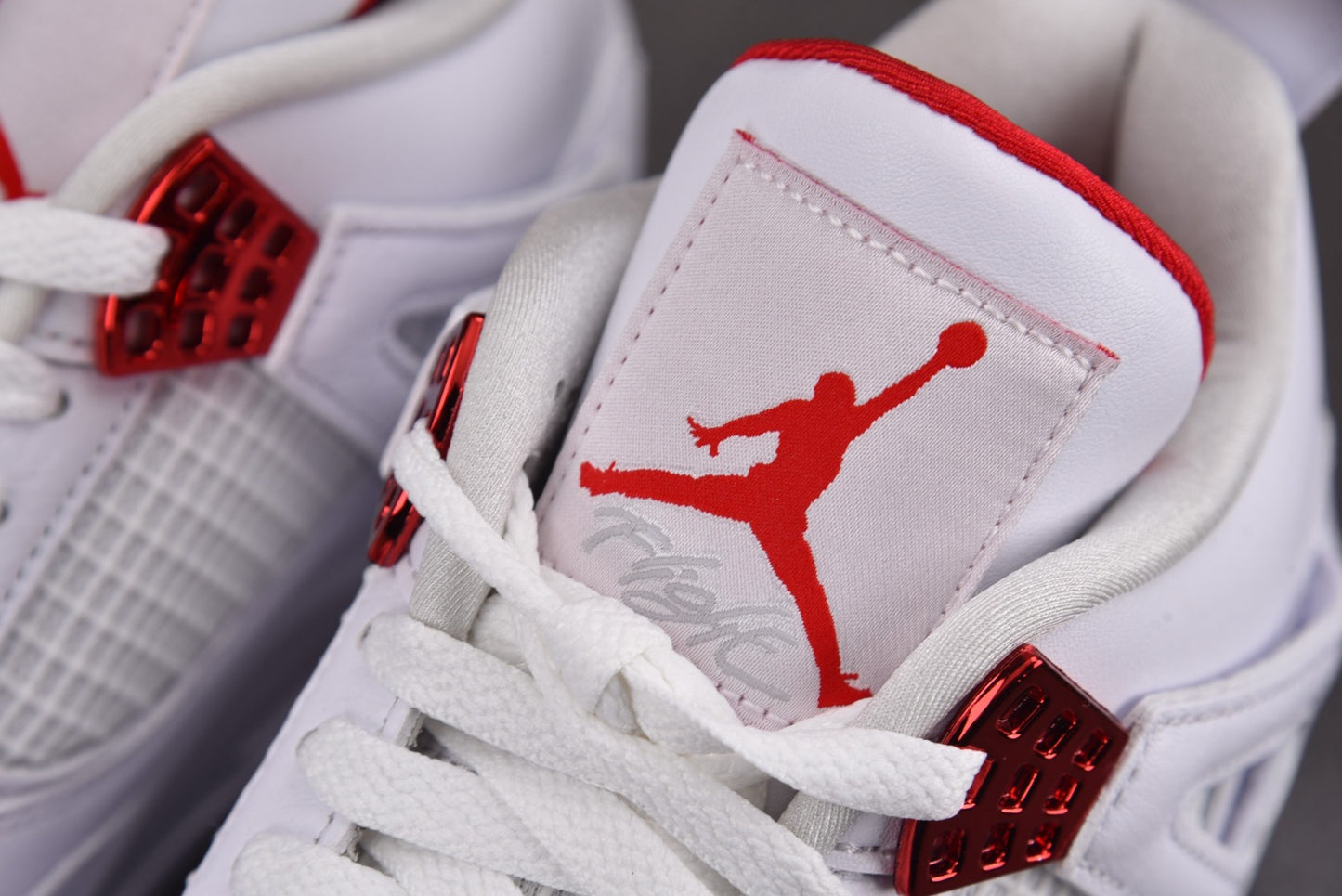 Air Jordan 4 'White University Red'