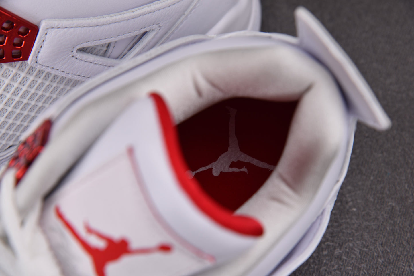 Air Jordan 4 'White University Red'