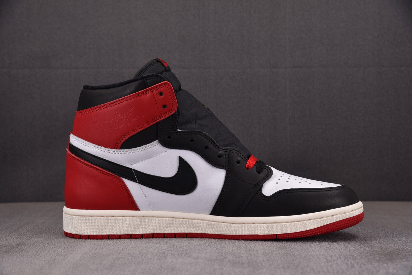 Air Jordan 1 Retro High OG 'Black Toe Reimagined'