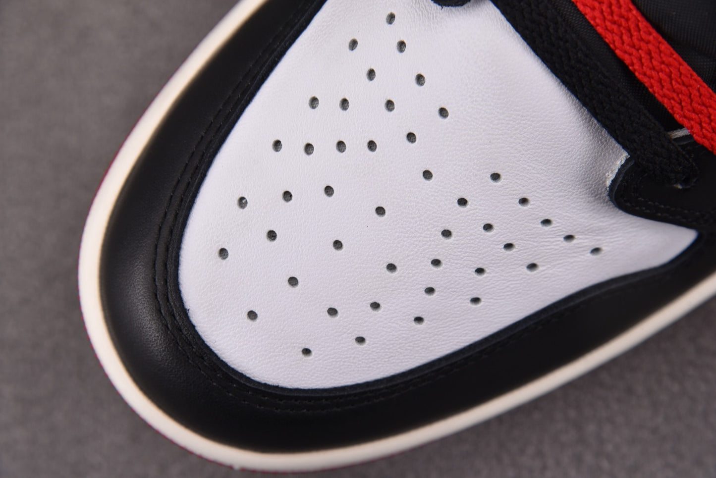 Air Jordan 1 Retro High OG 'Black Toe Reimagined'