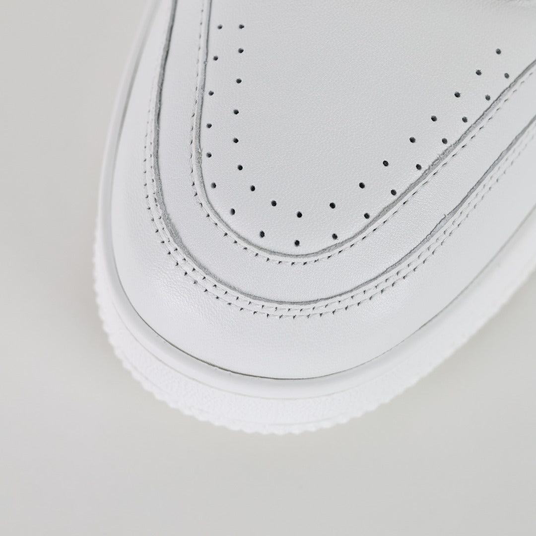 LV Trainer White